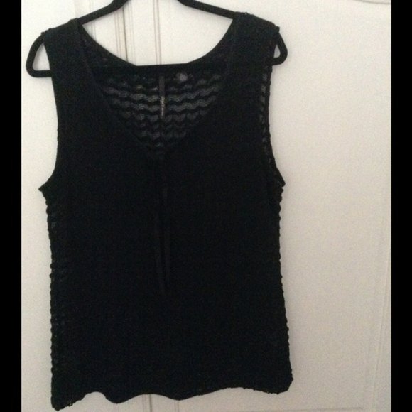 Skye's the Limit, Black Lace Tie Front Neck Top Size XLarge - Picture 1 of 9